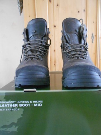 Hiking boots met verpakking